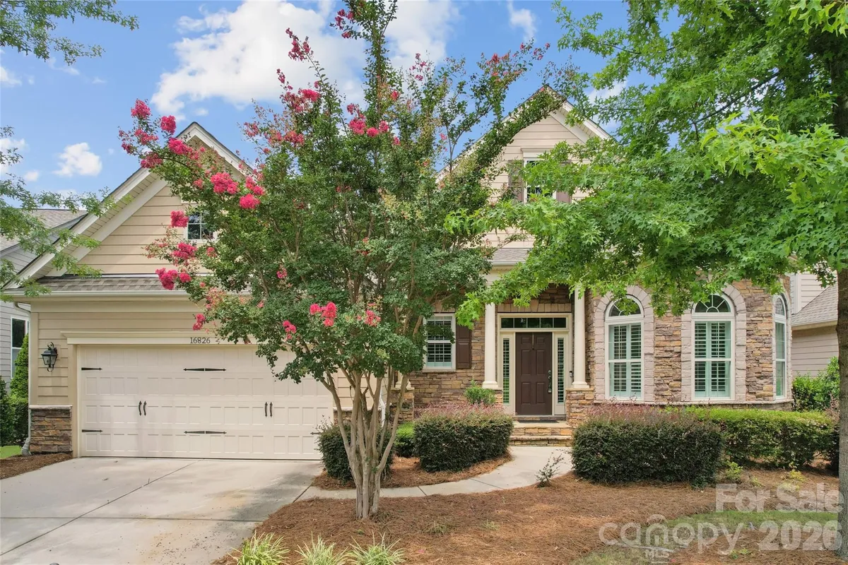 Property Slideshow image 1 of 40 | 16826 coves edge ln, Charlotte, NC, 28278