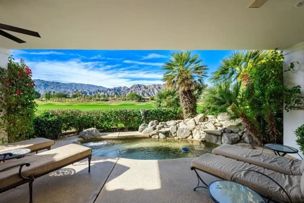 Property Slideshow image 1 of 27 | 54595 winged foot, La Quinta, CA, 92253