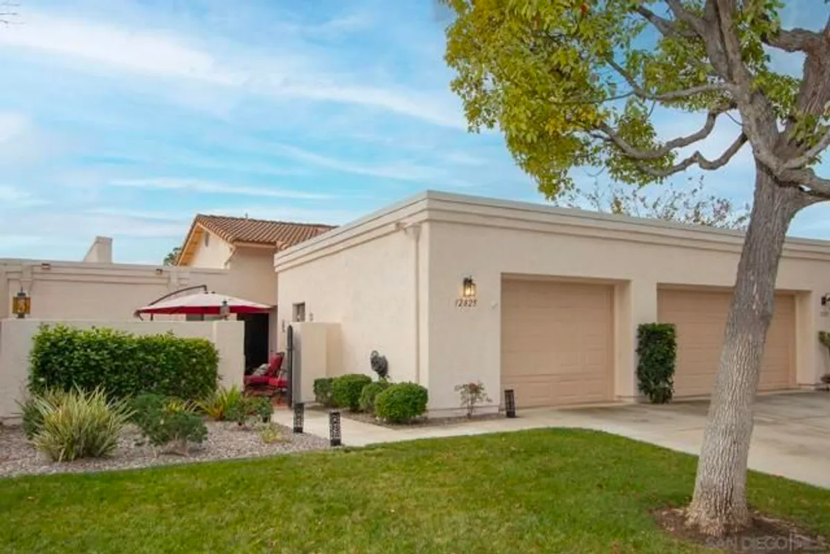 Property Slideshow image 1 of 39 | 12825 via moura, San Diego, CA, 92128