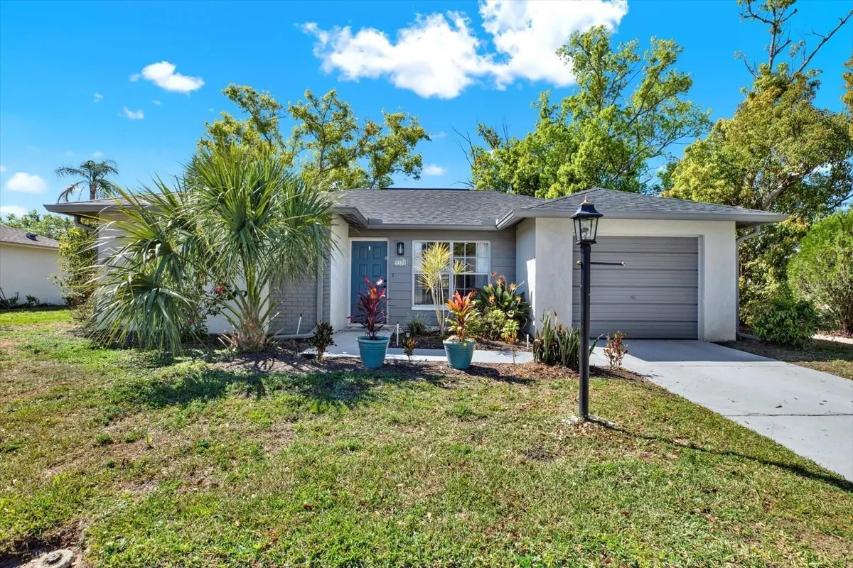 Property Slideshow image 1 of 23 | 9138 millers pond ave, New Port Richey, FL, 34655