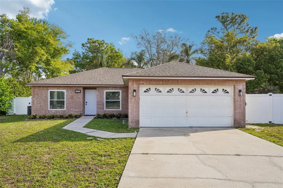 Property Slideshow image 1 of 47 | 6009 hickory grove ln, Port Orange, FL, 32128