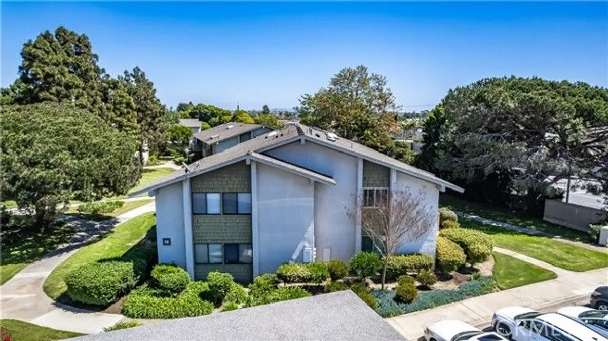 Property Slideshow image 1 of 42 | 8566 van ness ct, Huntington Beach, CA, 92646