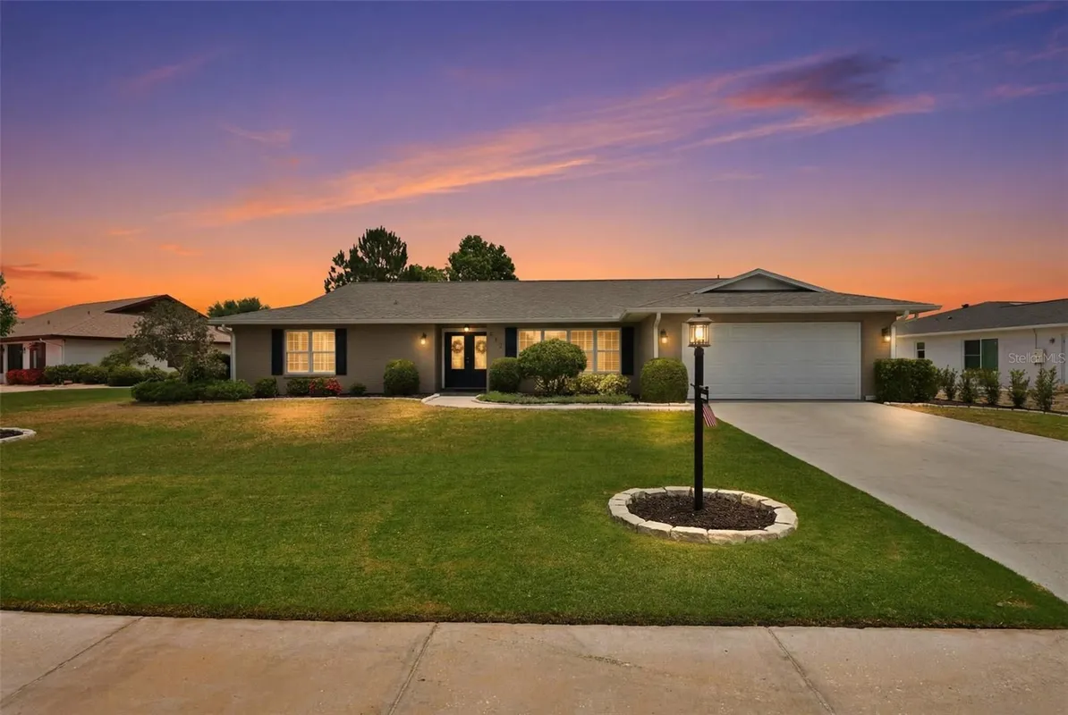 Property Slideshow image 1 of 50 | 412 stoneham dr, Sun City Center, FL, 33573