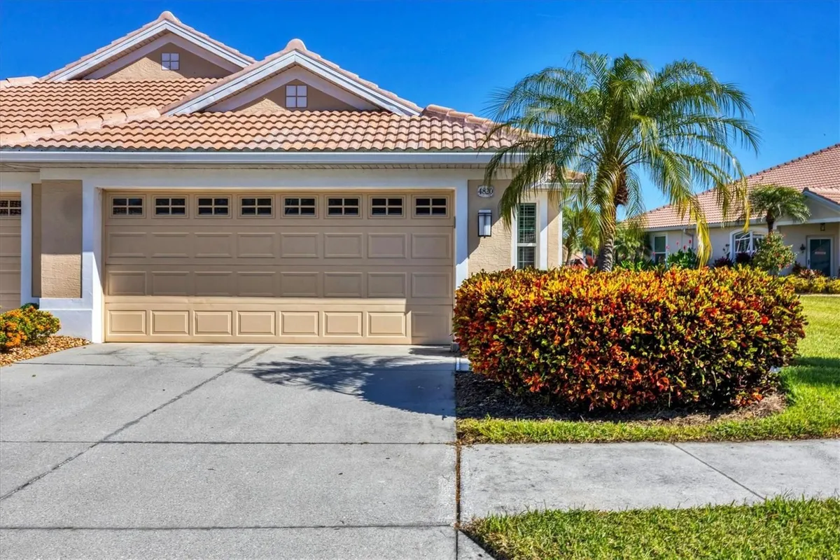 Property Slideshow image 1 of 56 | 4820 whispering oaks dr, North Port, FL, 34287