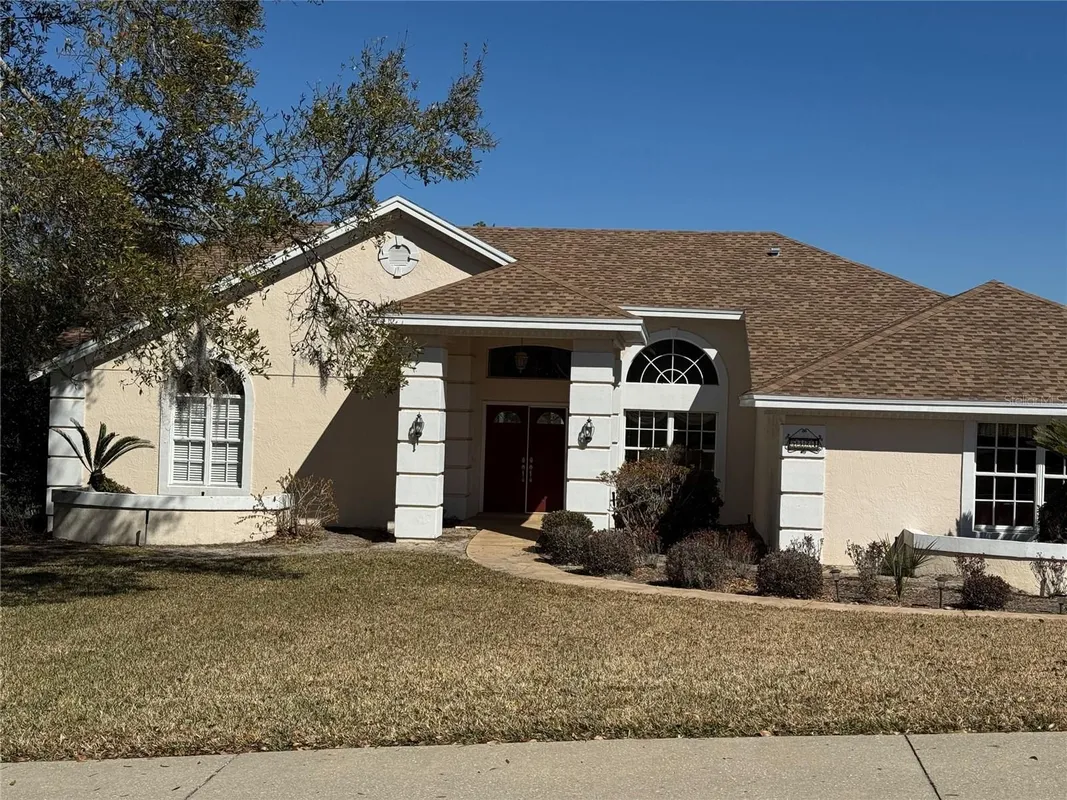 Property Slideshow image 1 of 5 | 5321 greens dr, Lady Lake, FL, 32159