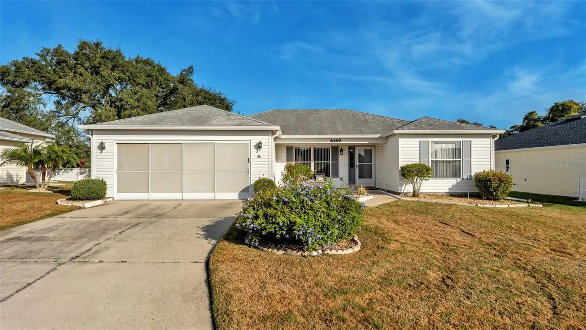 Property Slideshow image 1 of 64 | 6169 magpie dr, Lakeland, FL, 33809
