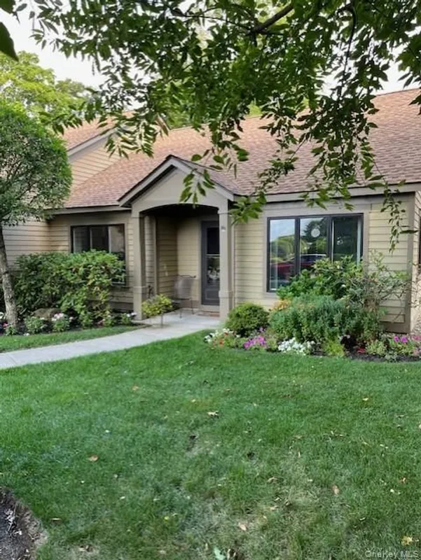 Property Slideshow image 1 of 25 | 680 heritage hls c, Somers, NY, 10589