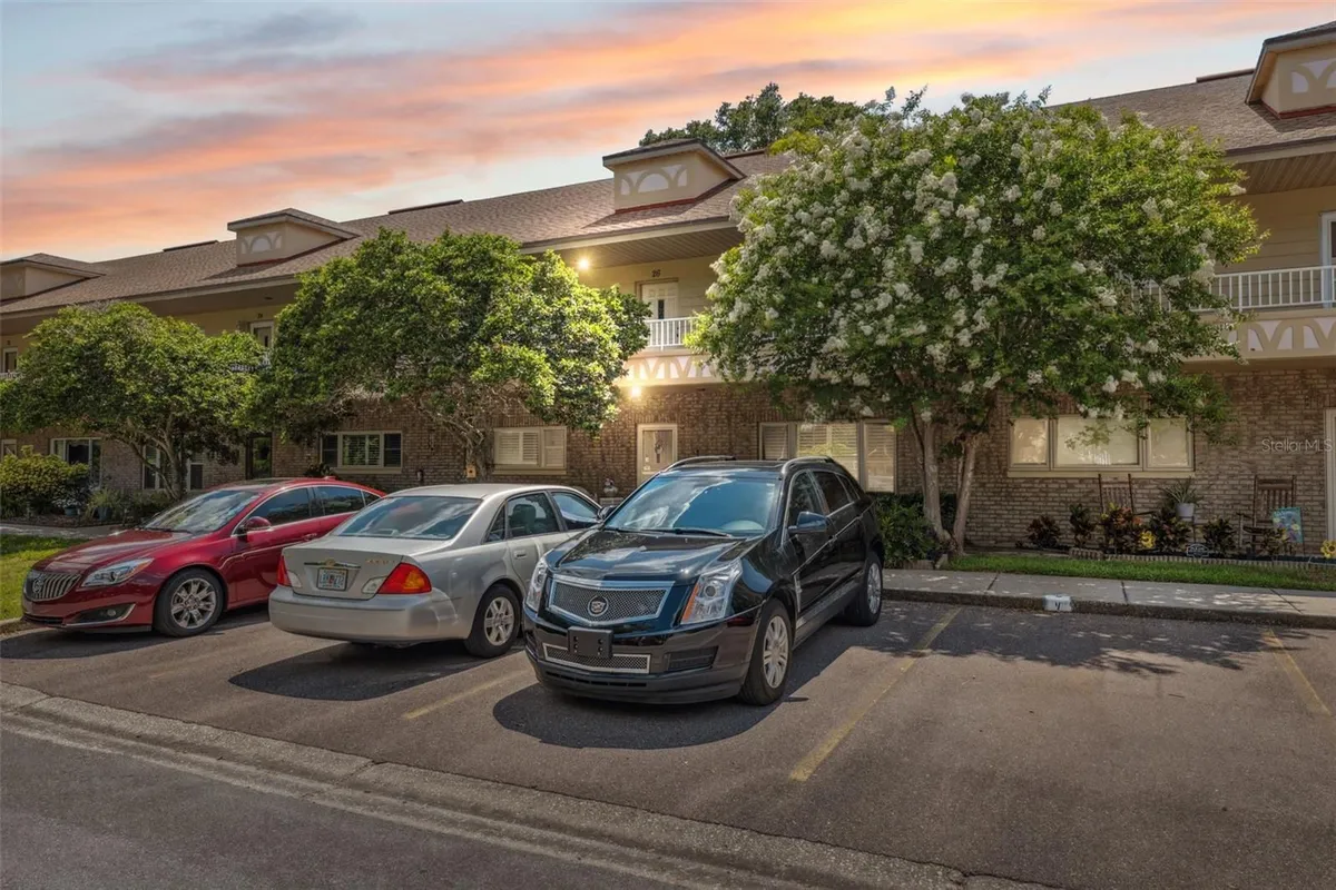 Property Slideshow image 1 of 49 | 2192 swedish dr 26, Clearwater, FL, 33763