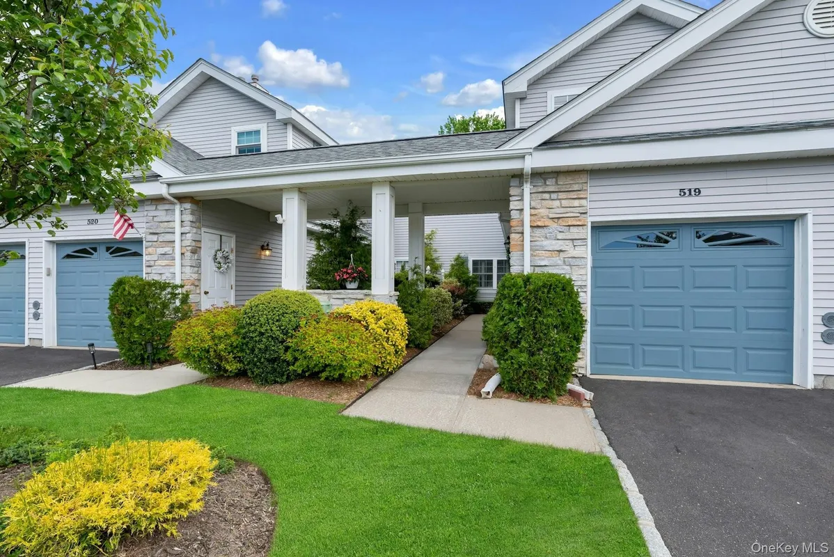 Property Slideshow image 1 of 41 | 519 highland ct, Brookhaven, NY, 11955