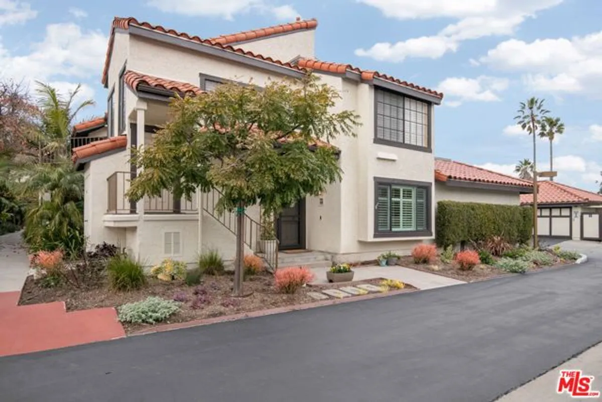 Property Slideshow image 1 of 26 | 4445 antigua way, Oxnard, CA, 93035