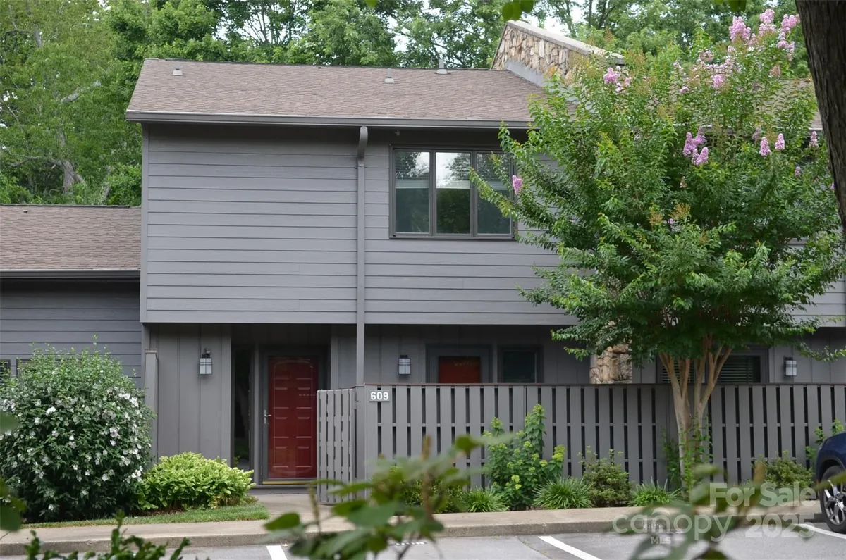 Property Slideshow image 1 of 35 | 609 crowfields ln, Asheville, NC, 28803