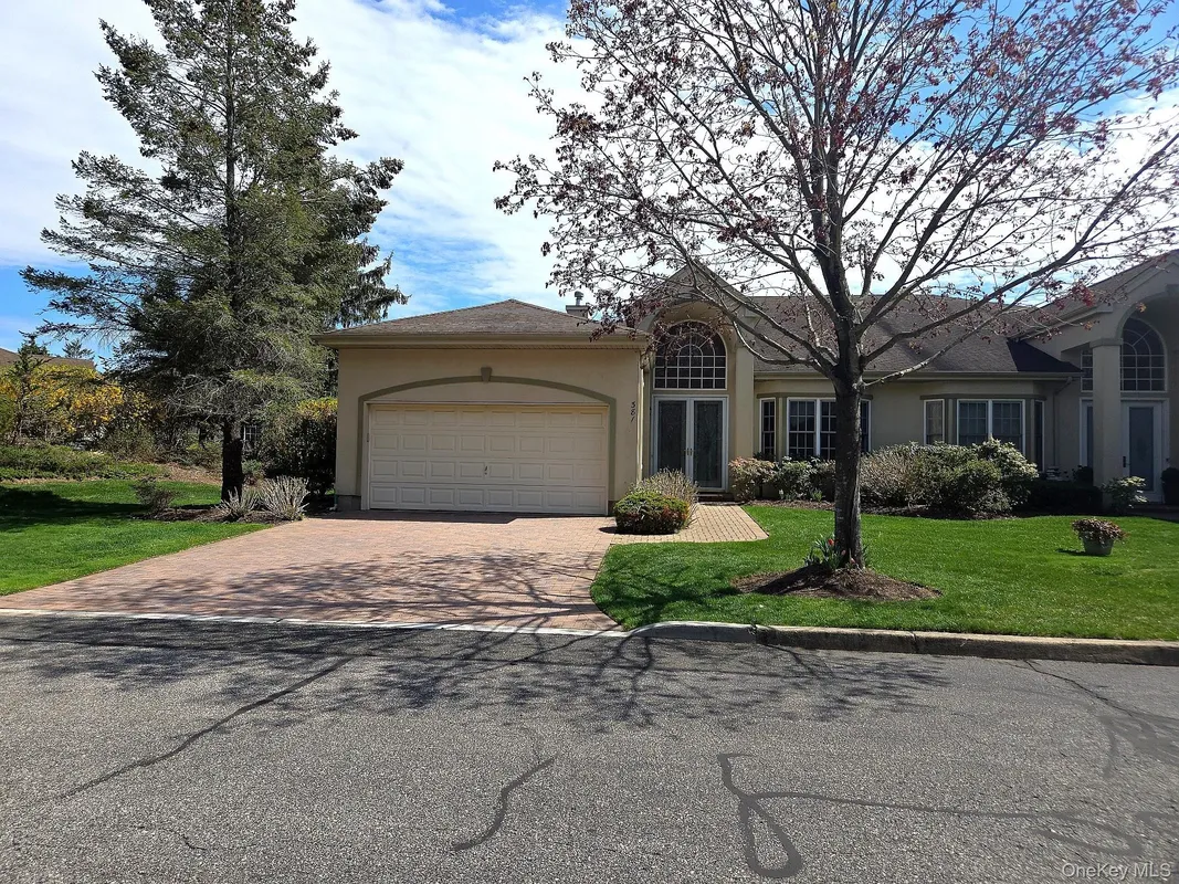 Property Slideshow image 1 of 24 | 381 altessa blvd, Huntington, NY, 11747