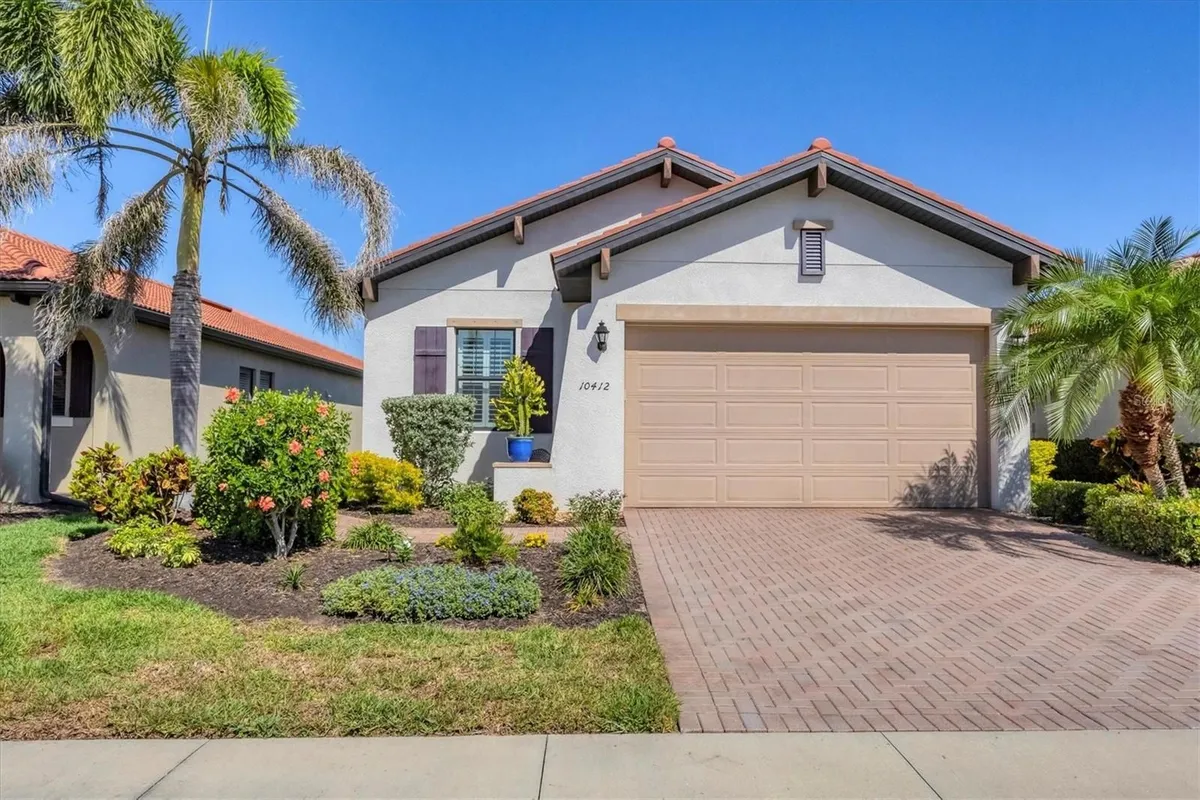 Property Slideshow image 1 of 73 | 10412 crooked creek dr, Venice, FL, 34293