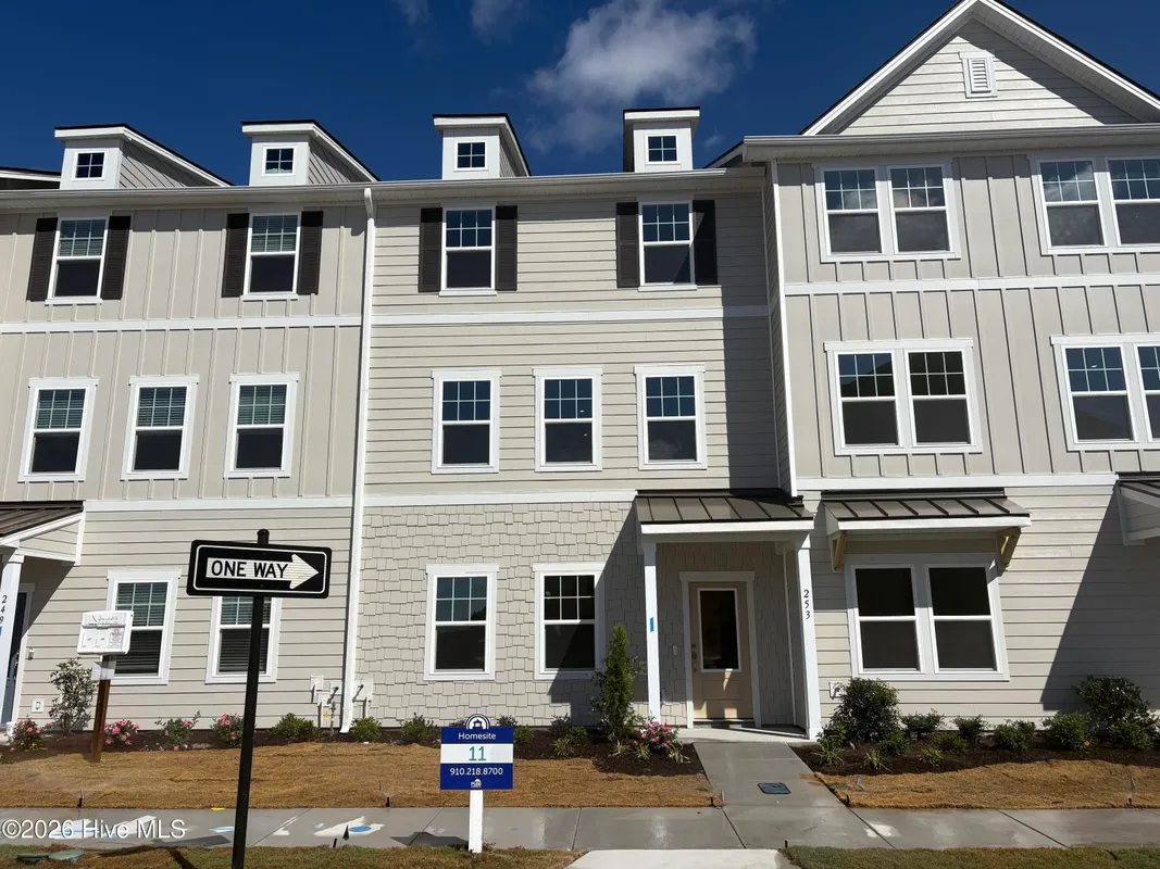 Property Slideshow image 1 of 14 | 253 pelican flight loop, Wilmington, NC, 28412