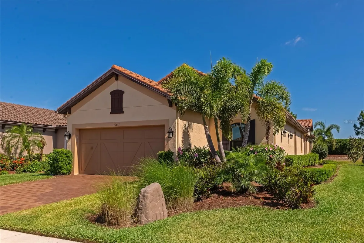 Property Slideshow image 1 of 67 | 10441 highland park pl, Palmetto, FL, 34221