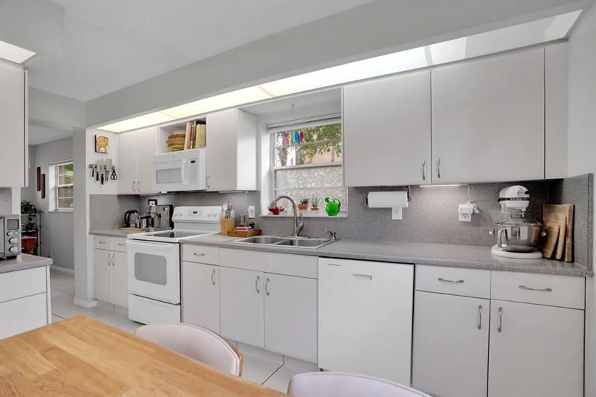 Property Slideshow image 1 of 31 | 1602 abaco dr k1, Coconut Creek, FL, 33066