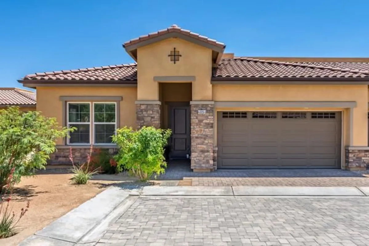 Property Slideshow image 1 of 35 | 4305 minori ct 3, Palm Desert, CA, 92260