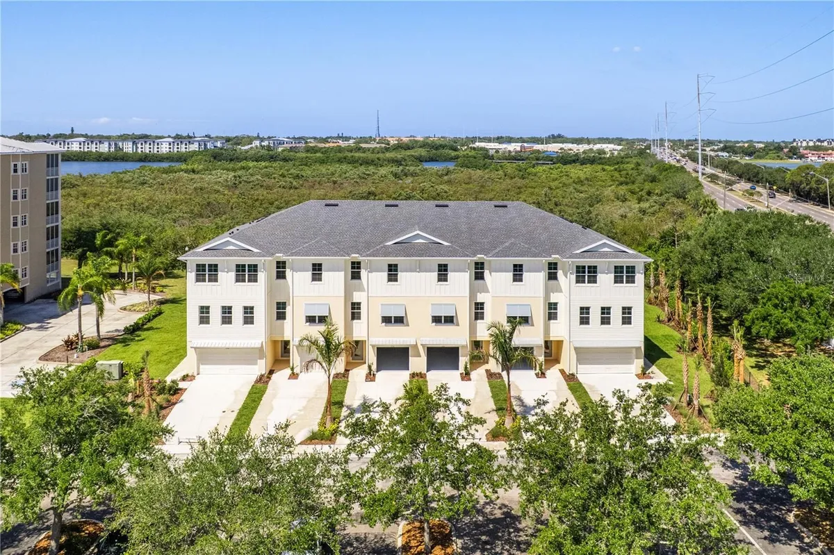Property Slideshow image 1 of 61 | 7398 marathon dr, Seminole, FL, 33777