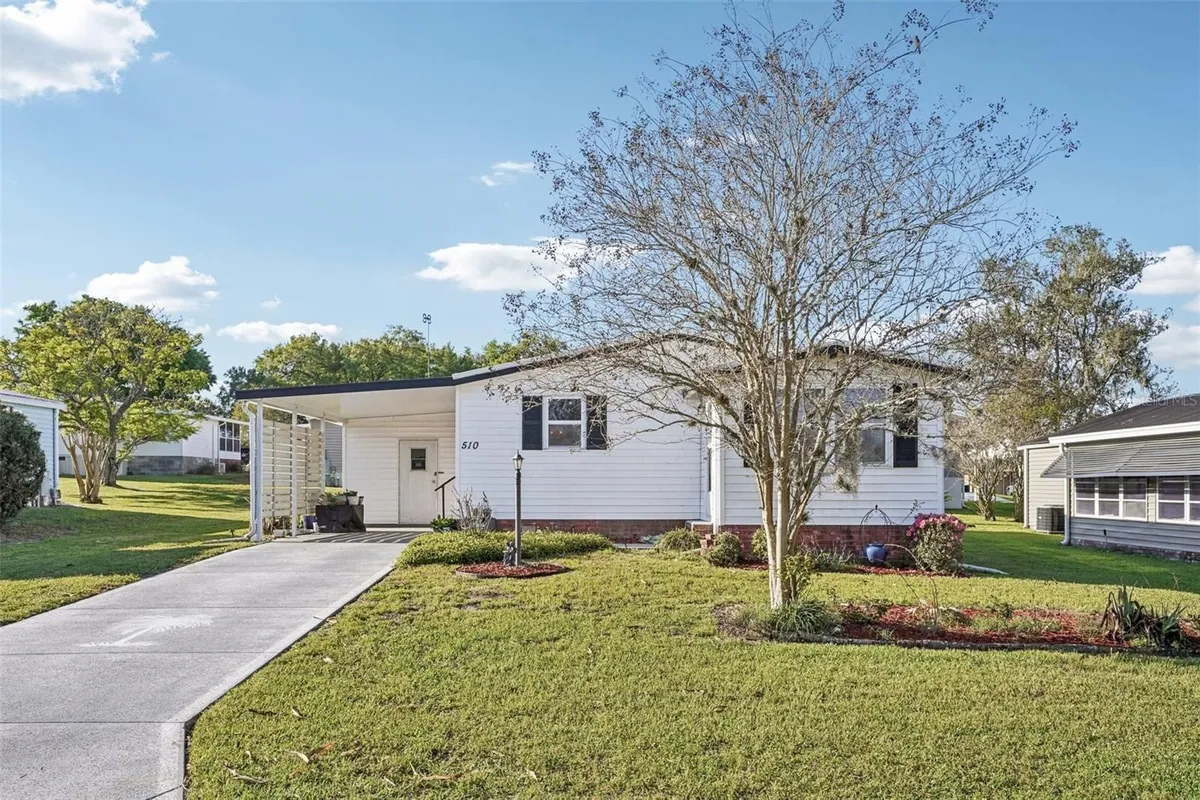 Property Slideshow image 1 of 35 | 510 bonita dr, Lady Lake, FL, 32159