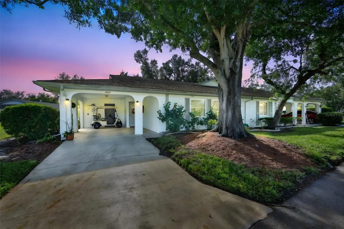 Property Slideshow image 1 of 94 | 2034 hawkhurst cir # 178, Sun City Center, FL, 33573