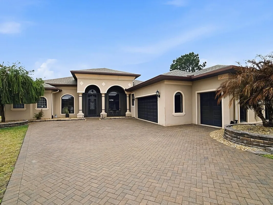 Property Slideshow image 1 of 63 | 38701 oak place ct, Lady Lake, FL, 32159