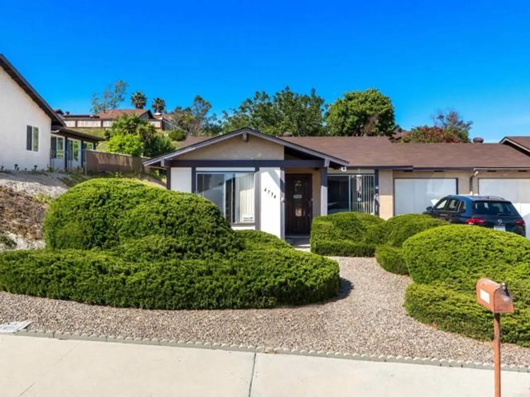Property Slideshow image 1 of 17 | 4734 rim rock rd, Oceanside, CA, 92056