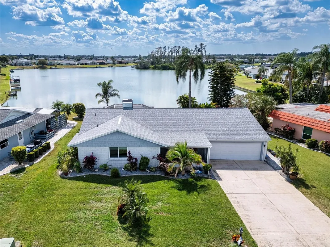 Property Slideshow image 1 of 100 | 1606 bunker hill dr, Sun City Center, FL, 33573