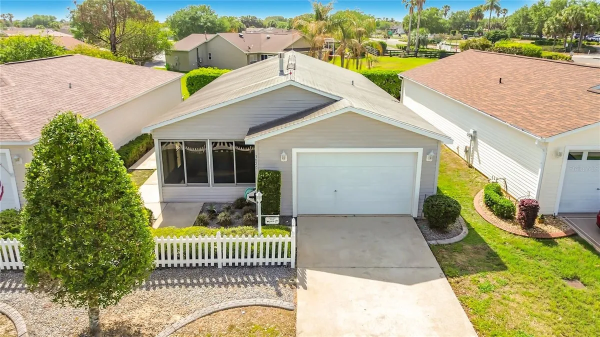 Property Slideshow image 1 of 37 | 1626 gibbes way, The Villages, FL, 32162