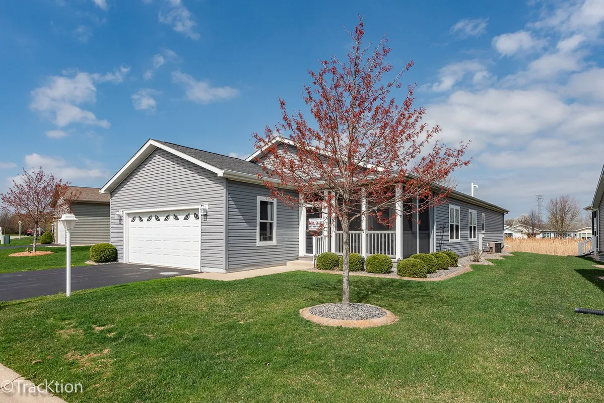 Property Slideshow image 1 of 23 | 1542 meadow view ln, Grayslake, IL, 60030