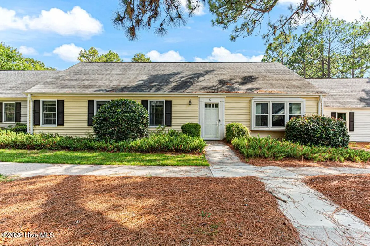 Property Slideshow image 1 of 28 | 42 village green cir, Southern Pines, NC, 28387