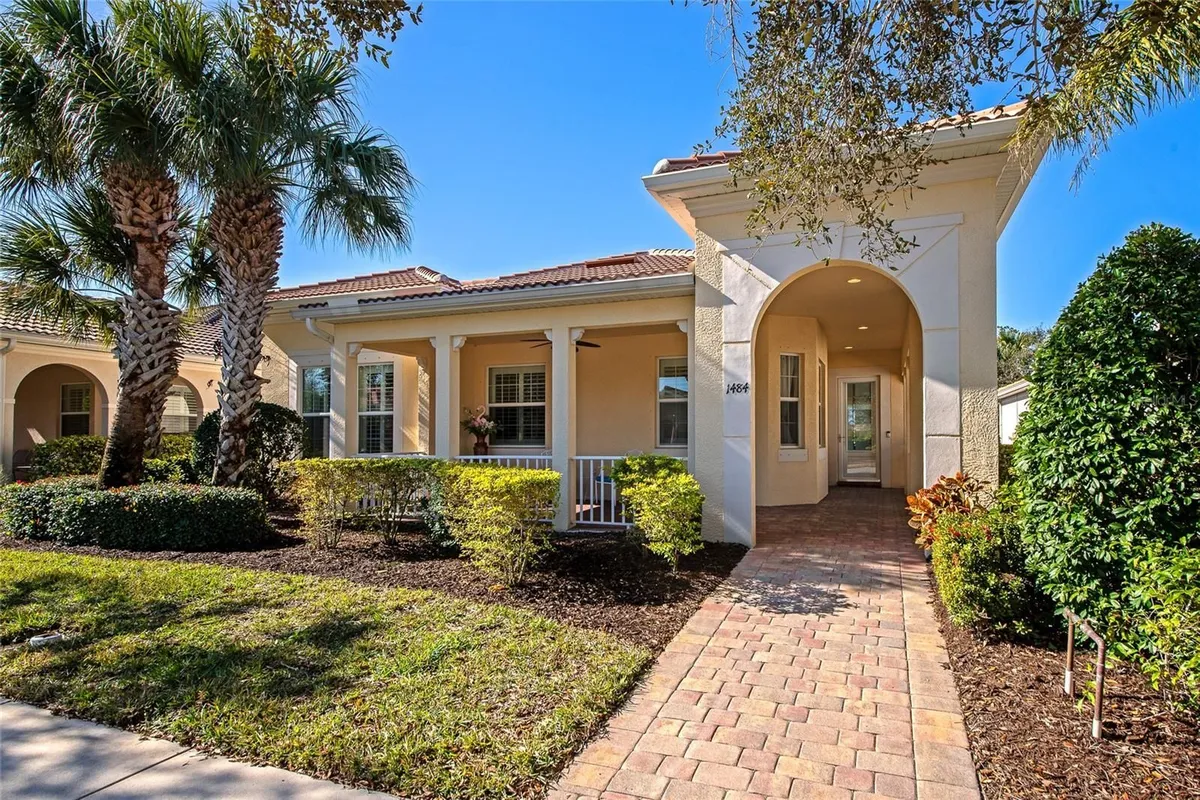 Property Slideshow image 1 of 35 | 1484 dorgali dr, Sarasota, FL, 34238