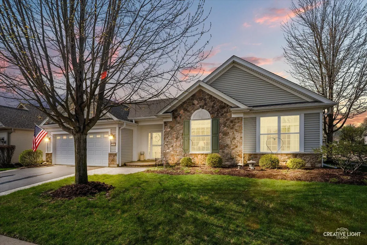 Property Slideshow image 1 of 26 | , Elgin, IL, 60124