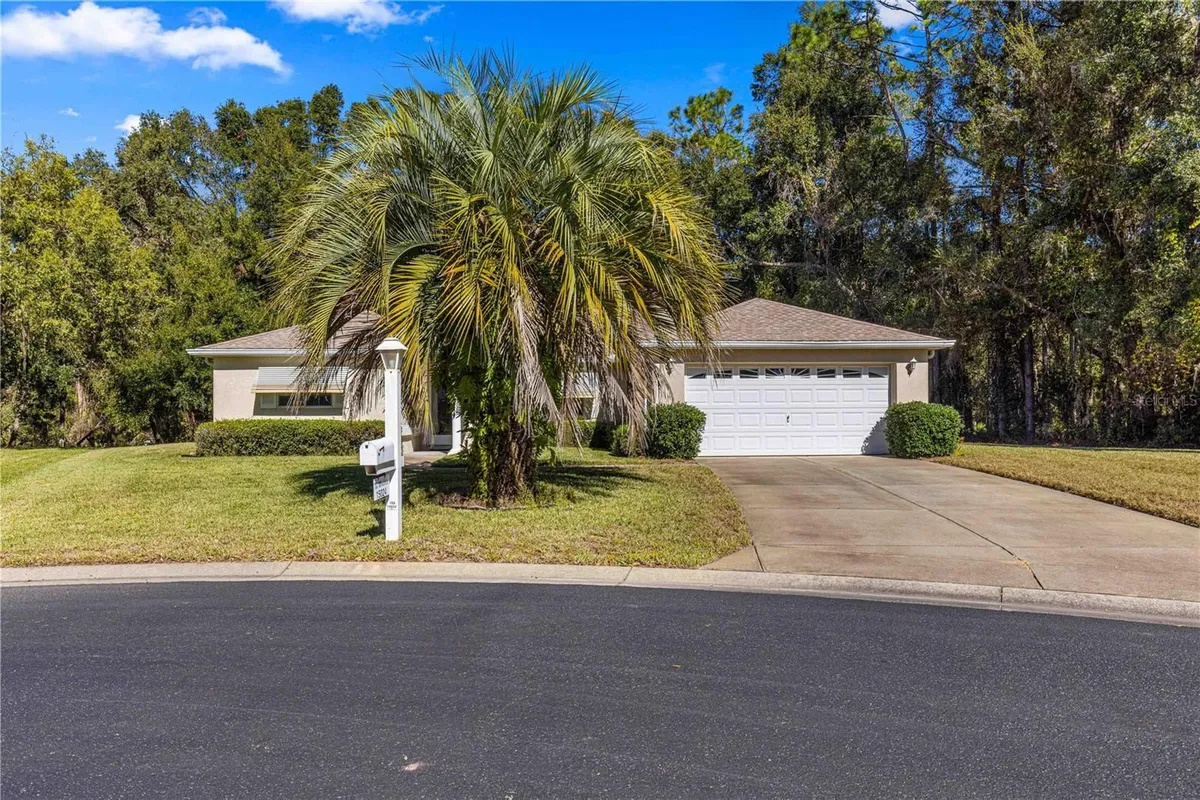 Property Slideshow image 1 of 39 | 15024 sw 112th cir, Dunnellon, FL, 34432