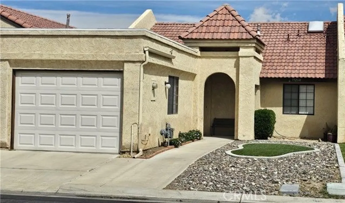 Property Slideshow image 1 of 13 | 19268 elm dr, Apple Valley, CA, 92308