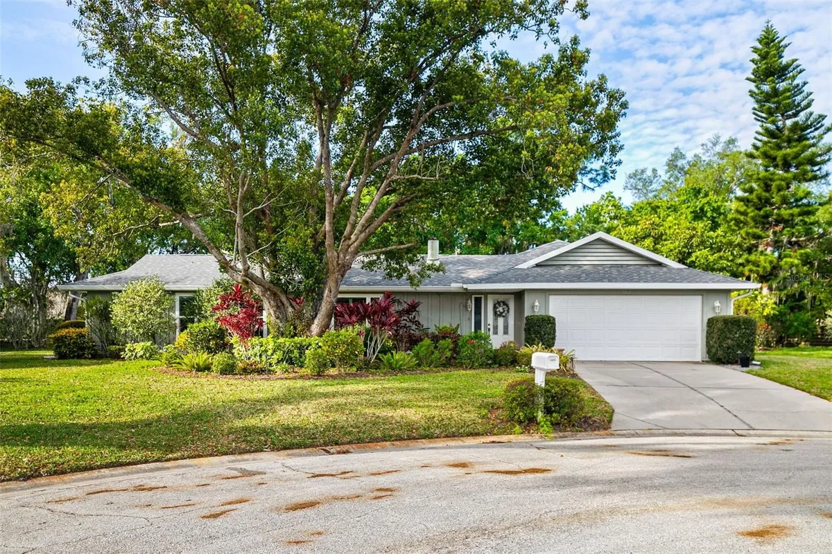 Property Slideshow image 1 of 27 | 5102 estates cir, Sarasota, FL, 34243