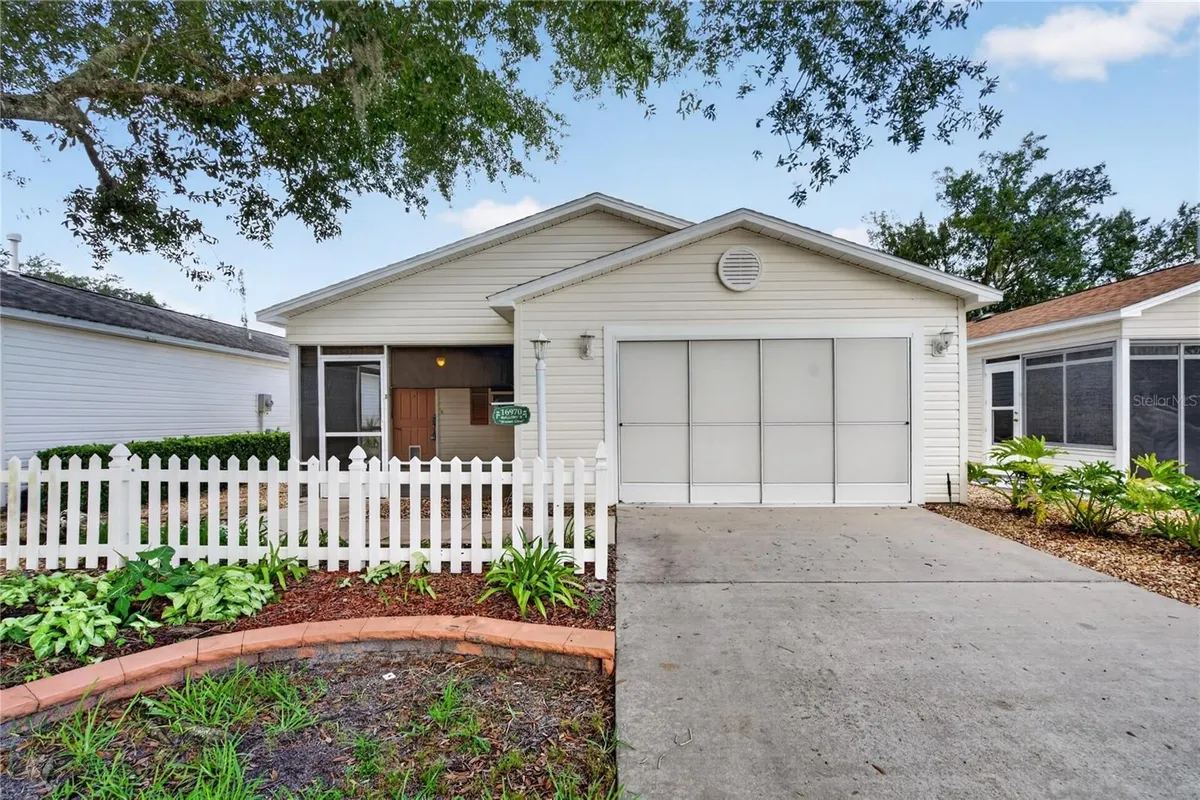 Property Slideshow image 1 of 23 | 16970 se 94th sunnybrook cir, The Villages, FL, 32162