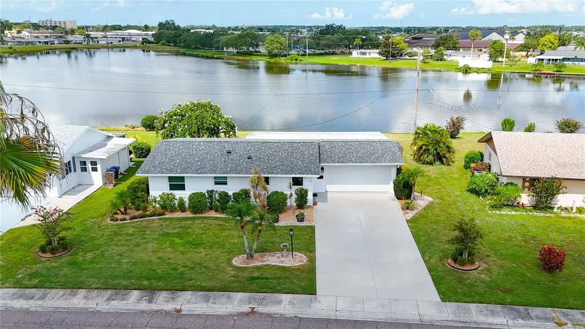 Property Slideshow image 1 of 68 | 1012 augusta dr, Sun City Center, FL, 33573