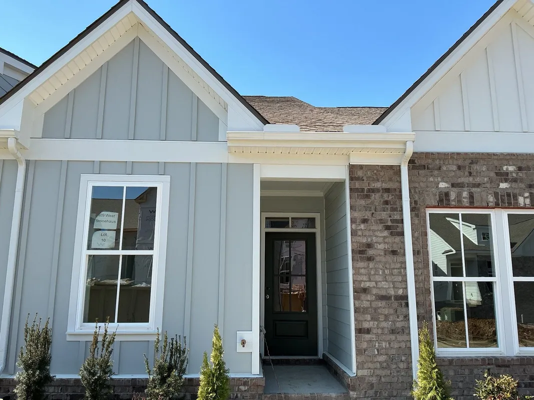 Property Slideshow image 1 of 30 | 409 w stonehaus xing, Antioch, TN, 37013