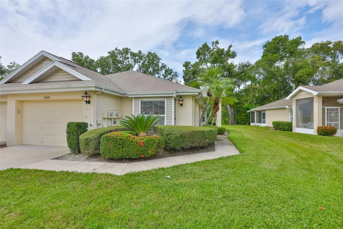 Property Slideshow image 1 of 40 | 2433 nantucket harbor loop, Sun City Center, FL, 33573