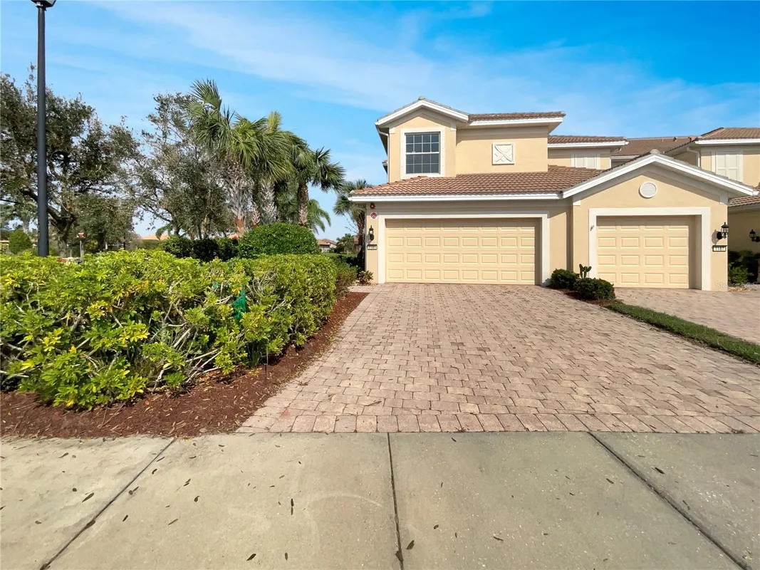 Property Slideshow image 1 of 29 | 1181 burgos dr # 406, Sarasota, FL, 34238