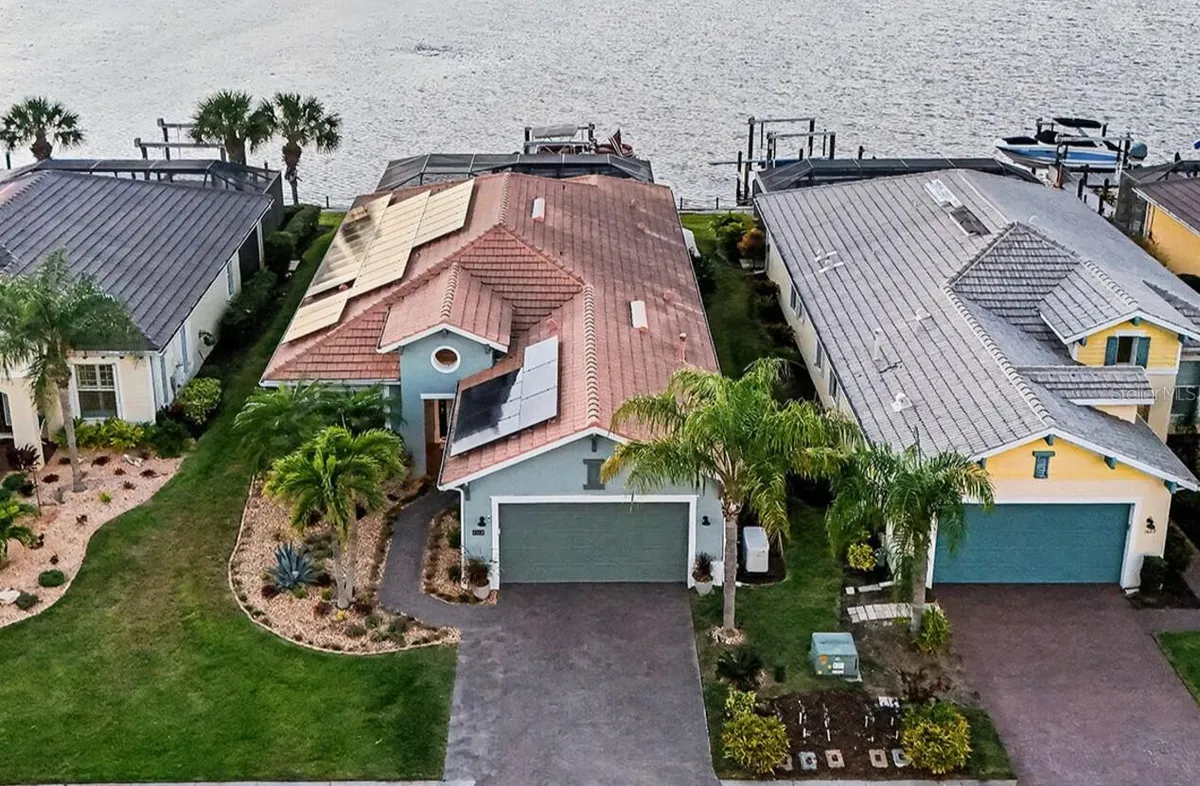 Property Slideshow image 1 of 59 | 1018 overlook ct, Bradenton, FL, 34208