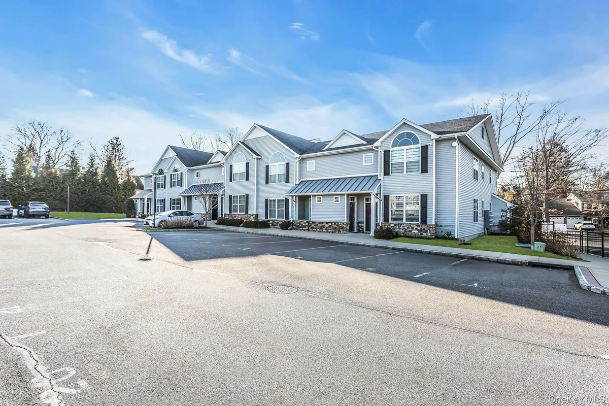 Property Slideshow image 1 of 29 | 710 breton way # 710, Glen Cove, NY, 11542