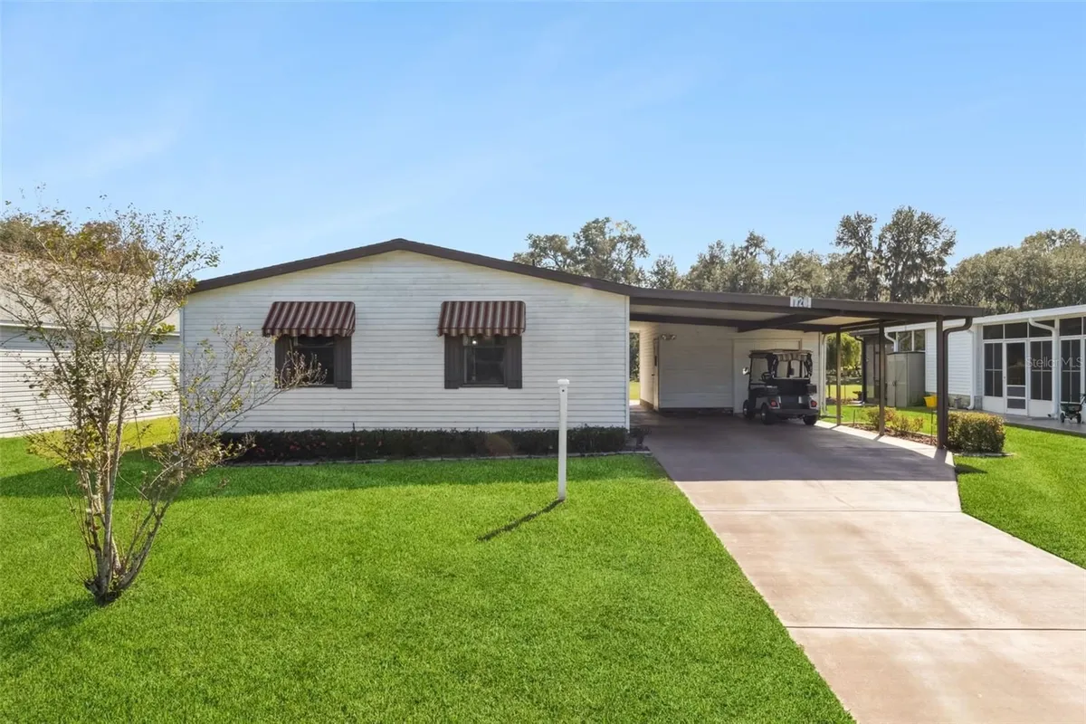 Property Slideshow image 1 of 27 | 726 orchid st, Lady Lake, FL, 32159