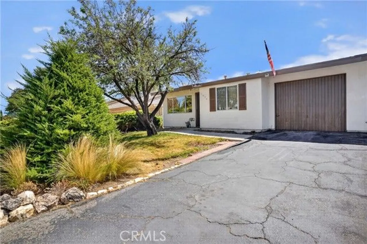 Property Slideshow image 1 of 30 | 1824 kimberly dr, Paso Robles, CA, 93446
