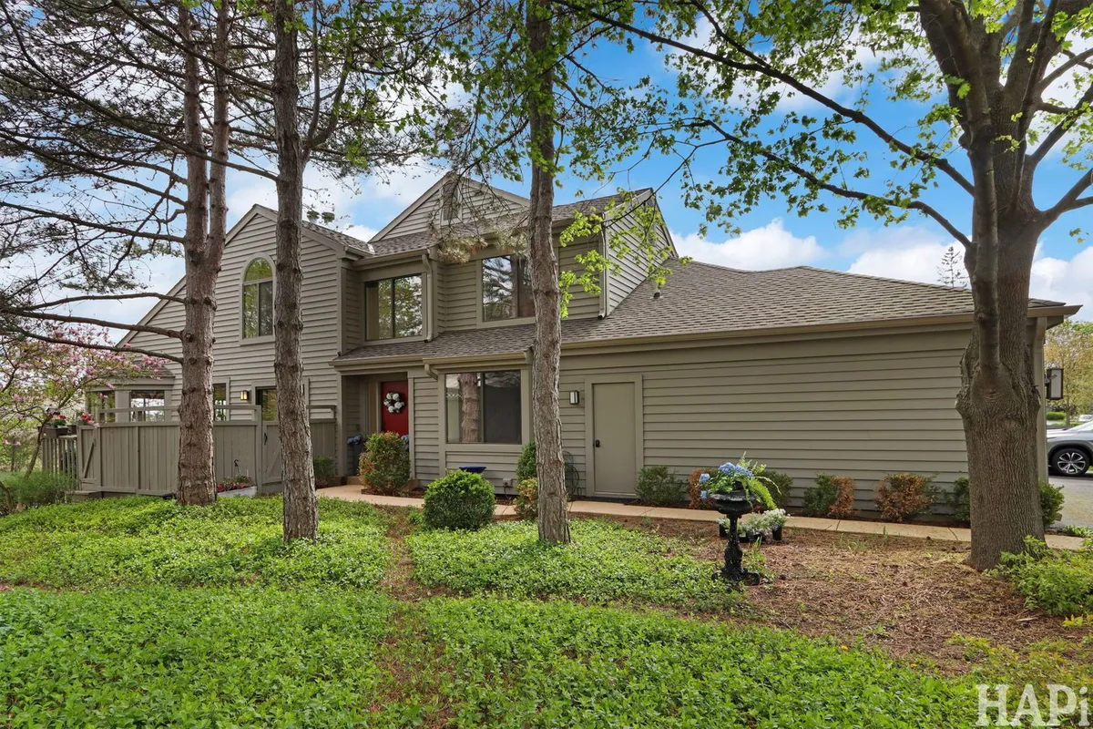 Property Slideshow image 1 of 71 | 897 longmeadow ct 1044, Lake Barrington, IL, 60010