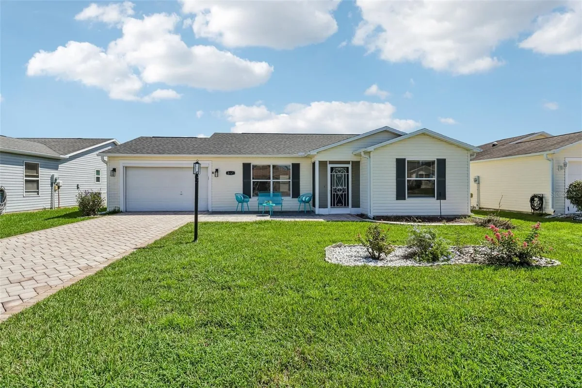 Property Slideshow image 1 of 30 | 2609 privada dr, The Villages, FL, 32162