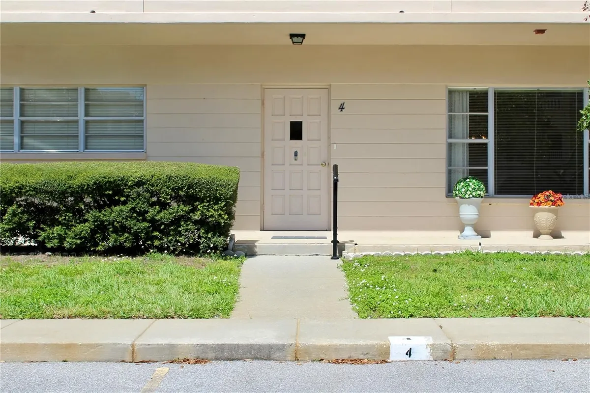 Property Slideshow image 1 of 35 | 2170 americus blvd 4, Clearwater, FL, 33763
