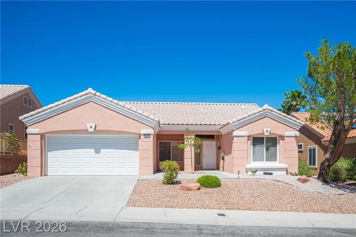 Property Slideshow image 1 of 39 | 10504 snyder ave, Las Vegas, NV, 89134
