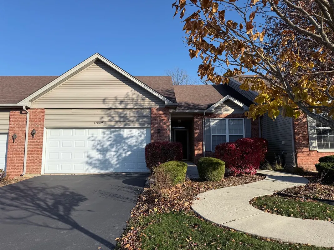 Property Slideshow image 1 of 21 | 17009 mendota dr # 17009, Lockport, IL, 60441