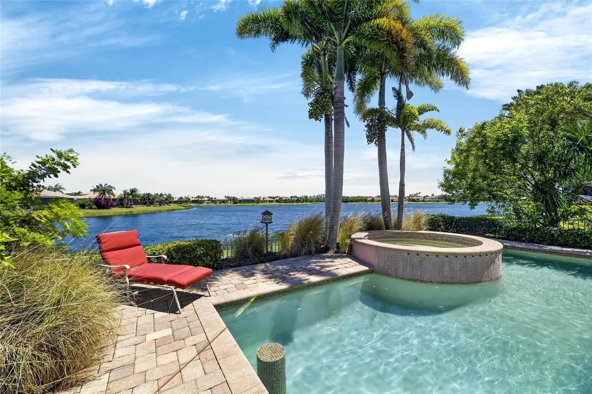 Property Slideshow image 1 of 70 | 4922 sapphire sound dr, Wimauma, FL, 33598